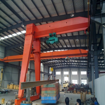 BMH電動(dòng)葫蘆半門(mén)式起重機(jī)安裝完成